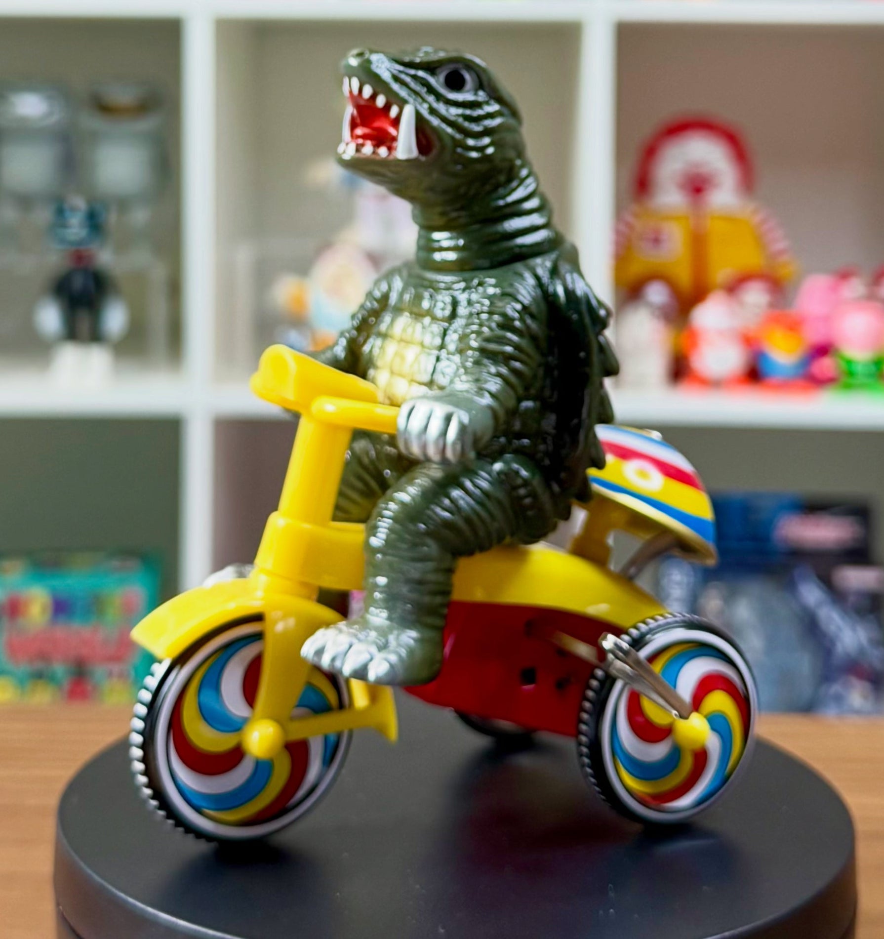 M1号 – Gamera Tricycle (大怪獣ガメラ 三輪車) | Wonder Festival Edition