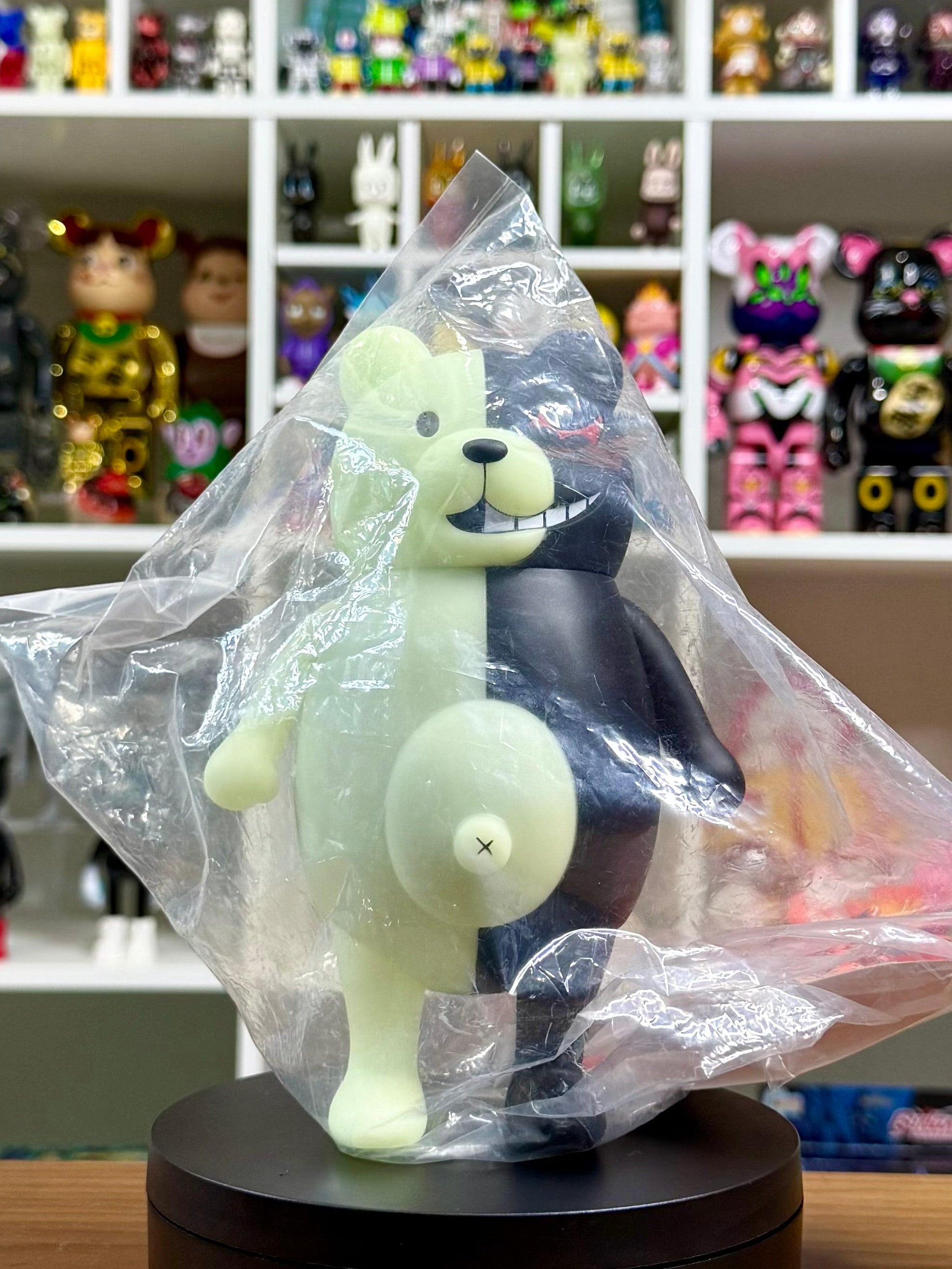 VCD Monokuma – Danganronpa (Glow Ver.) | Medicom Toy