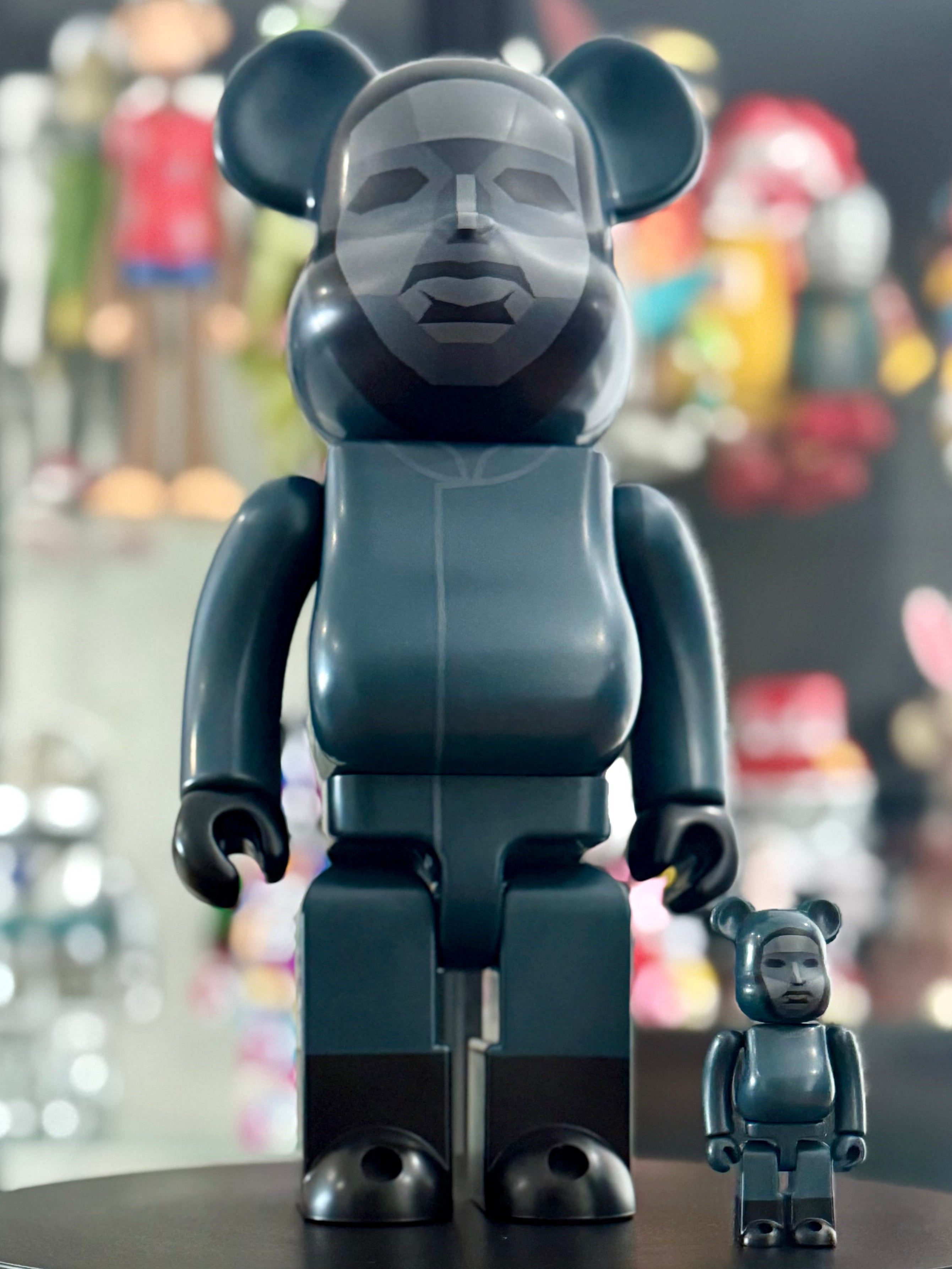 BE@RBRICK – Front Man (Squid Game) 100% + 400% Set