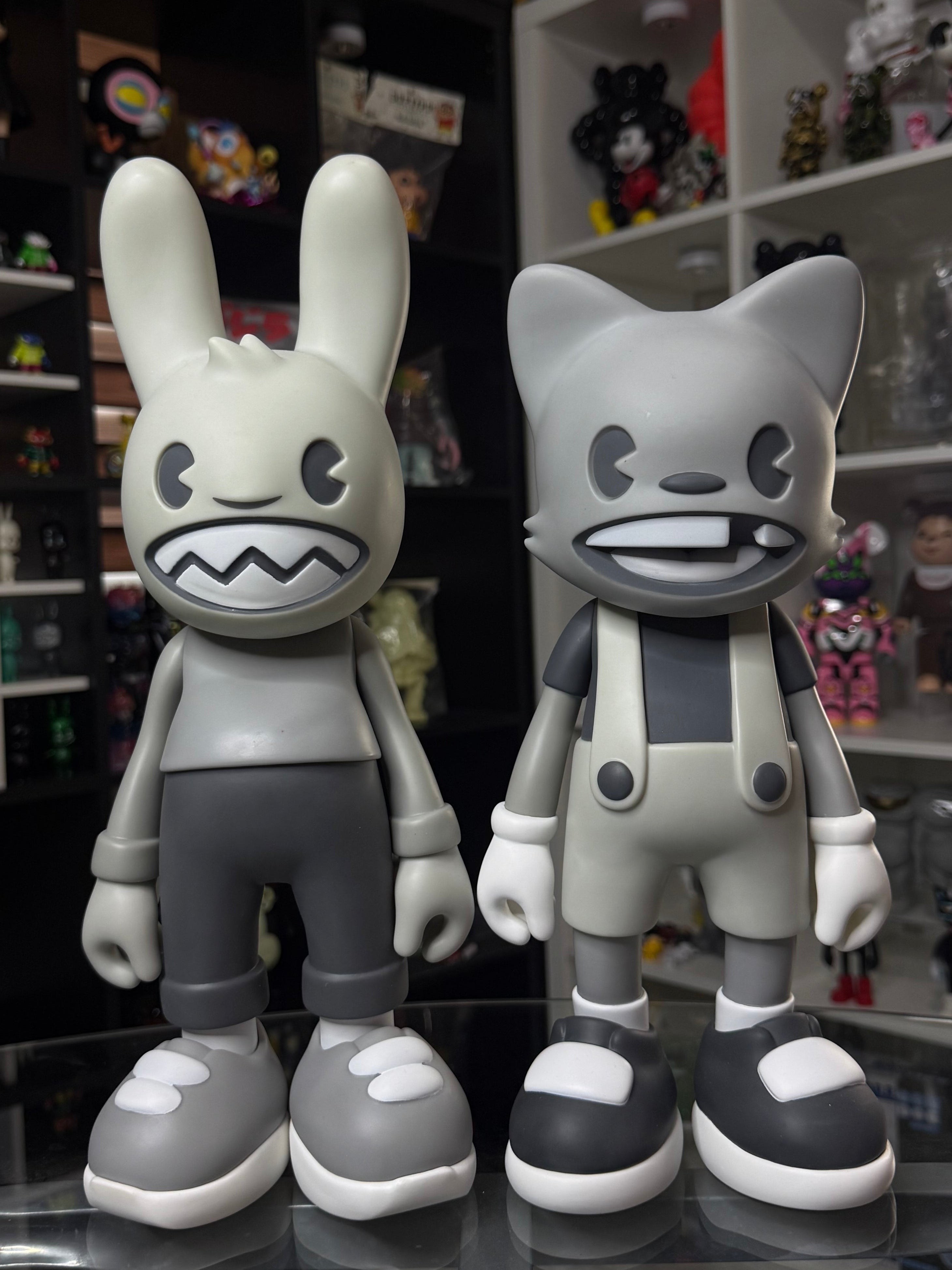 Superplastic – Lil' Helpers Greyscale Duo | Janky & Guggimon (2021)