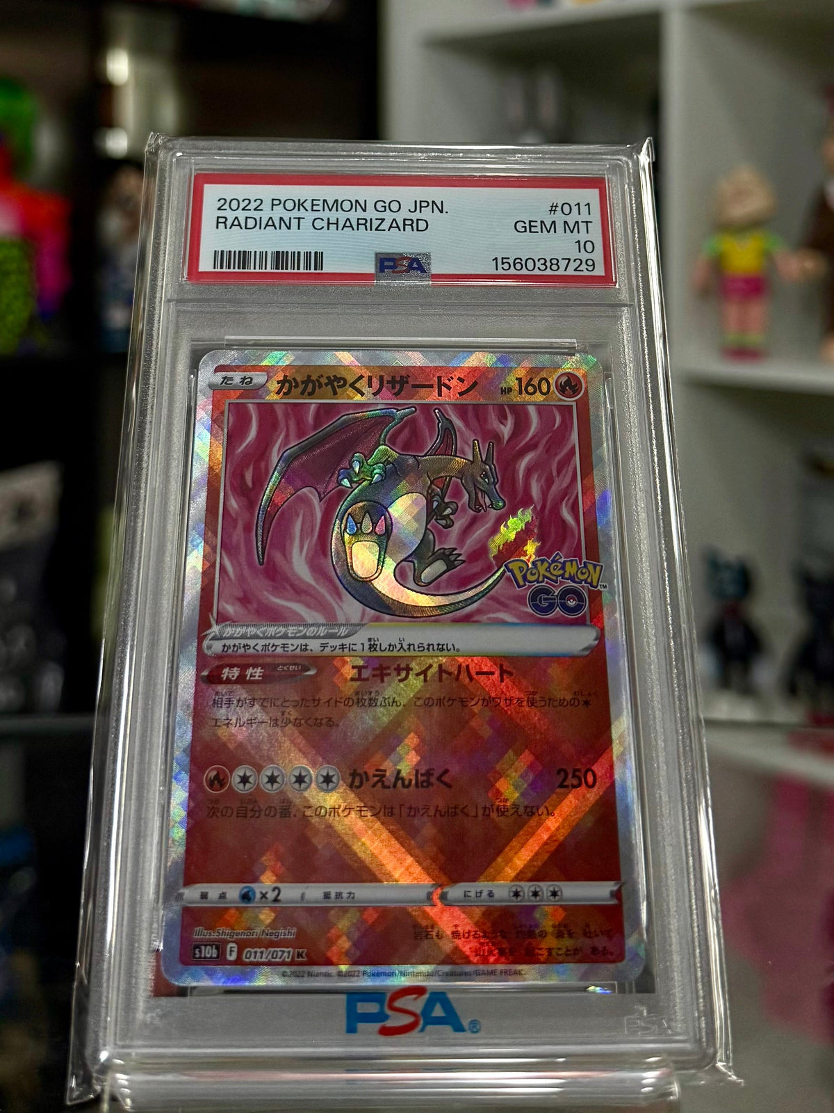 Radiant Charizard #011/071 | PSA 10 GEM MINT • Pokémon GO (Japonés, 2022)