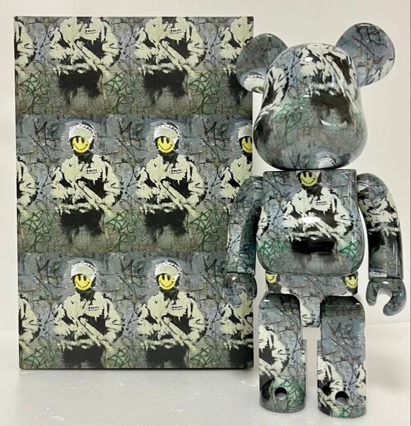 BE@RBRICK Brandalism Riot Cop 1000%
